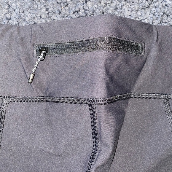 Lululemon leggings size 6 - Picture 4 of 7